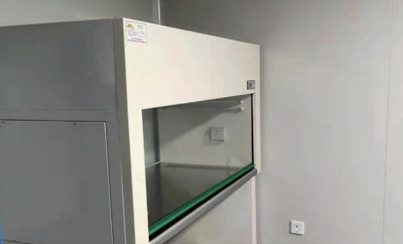 ������b��